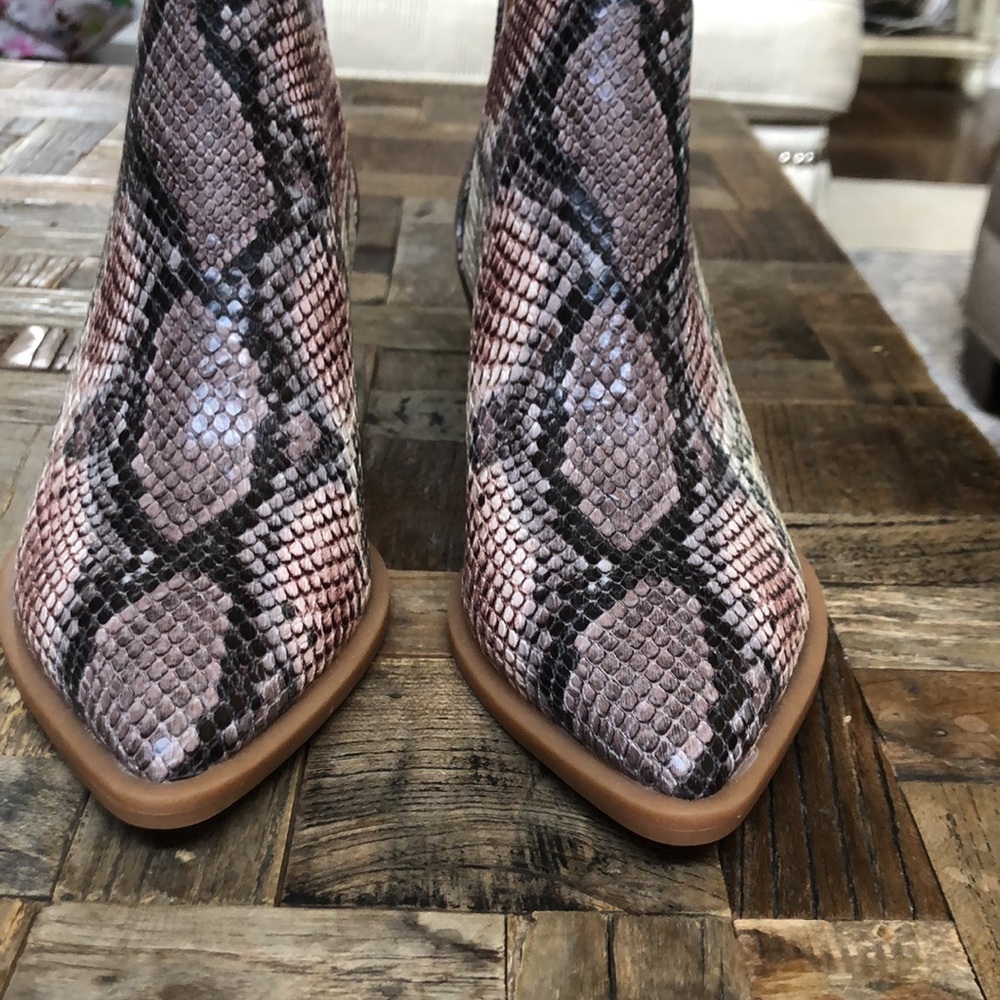 Dolce Vita NWOT Samy Snake Print Ankle Bootie
